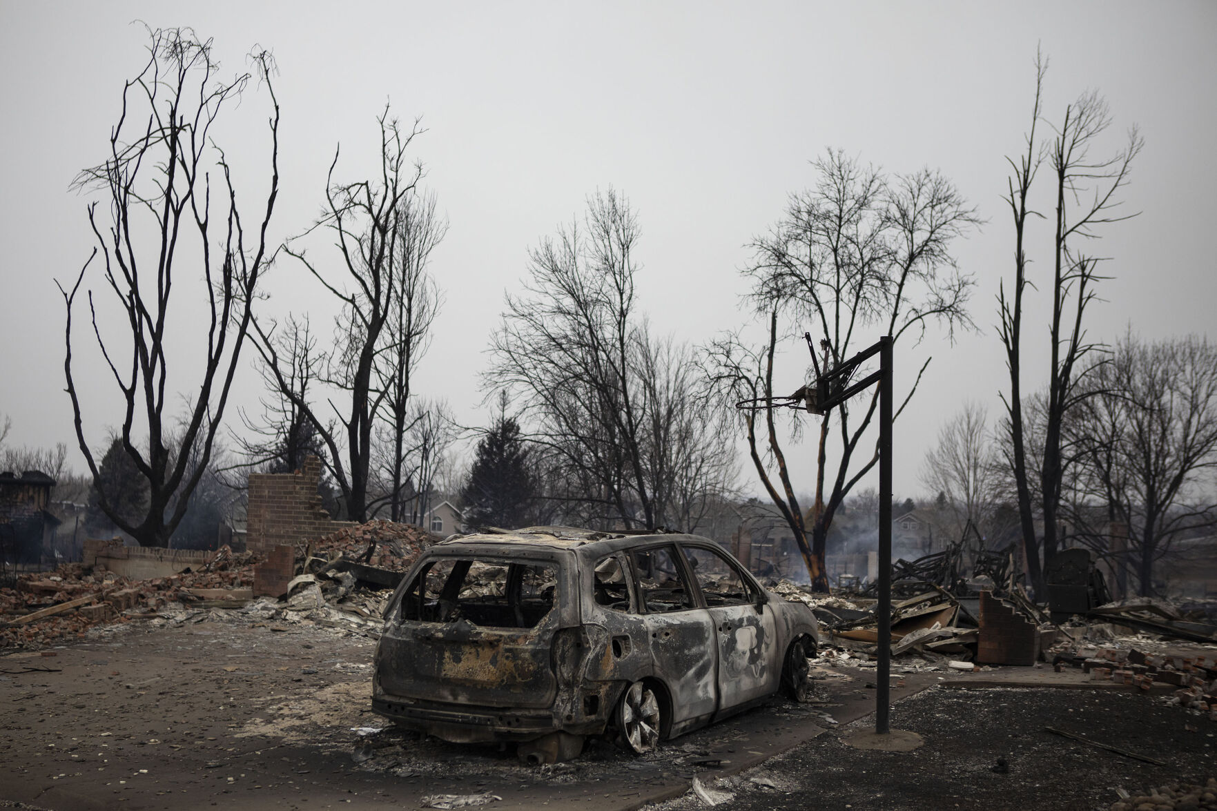 010122-news-LouisvilleFires07.JPG